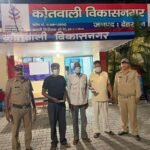 सार्वजनिक स्थान पर जुआ खेल रहे 3 अभियुक्तों को दून पुलिस ने किया गिरफ्तार