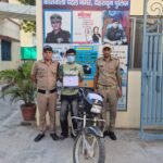 बैंक कर्मी पर हुई फायरिंग की घटना में वांछित अभियुक्त को दून पुलिस ने किया गिरफ्तार