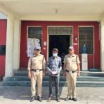 मादक पदार्थो की तस्करी में लिप्त 1अभियुक्त को पुलिस ने किया गिरफ्तार,  अभियुक्त के कब्जे से साढे 6 लाख रू0 अनुमानित मूल्य की 22.81 ग्राम अवैध स्मैक हुई बरामद